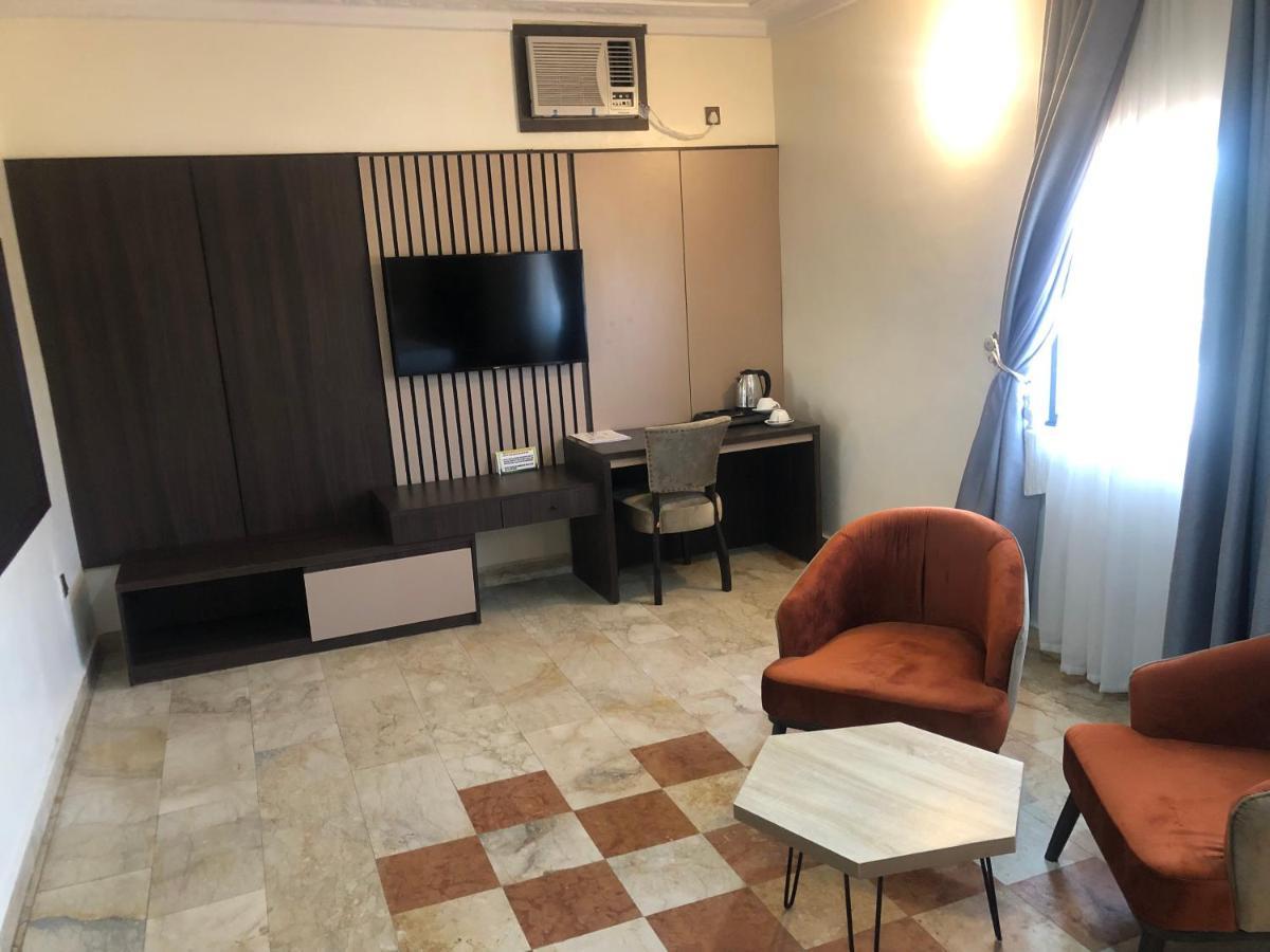 Roban Hotels Limited Enugu Buitenkant foto