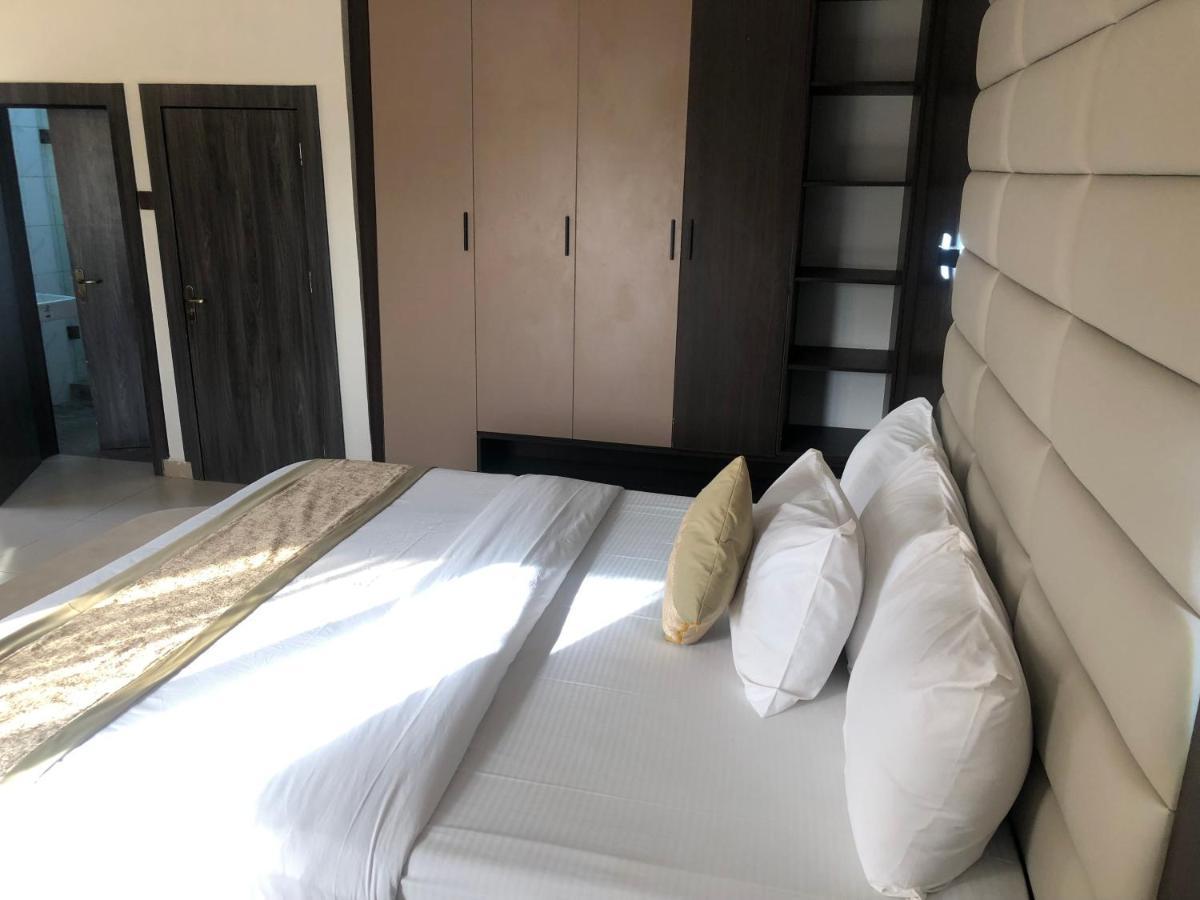 Roban Hotels Limited Enugu Buitenkant foto