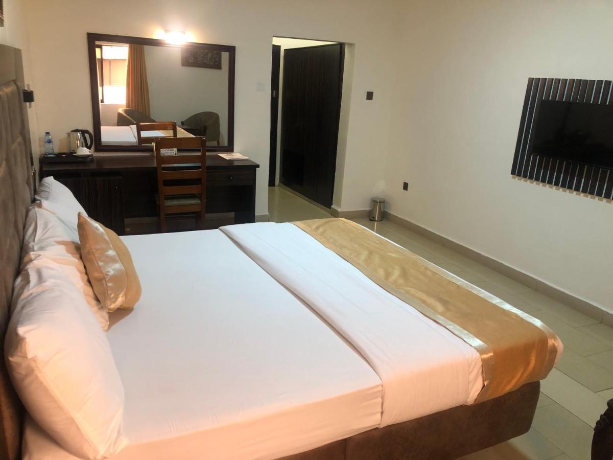 Roban Hotels Limited Enugu Buitenkant foto
